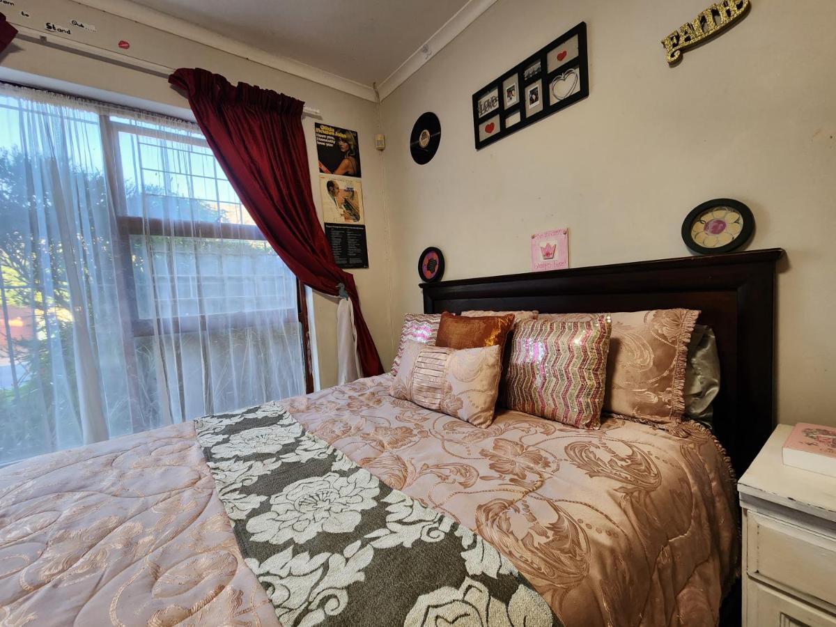 Homestay Shalom On The Bay