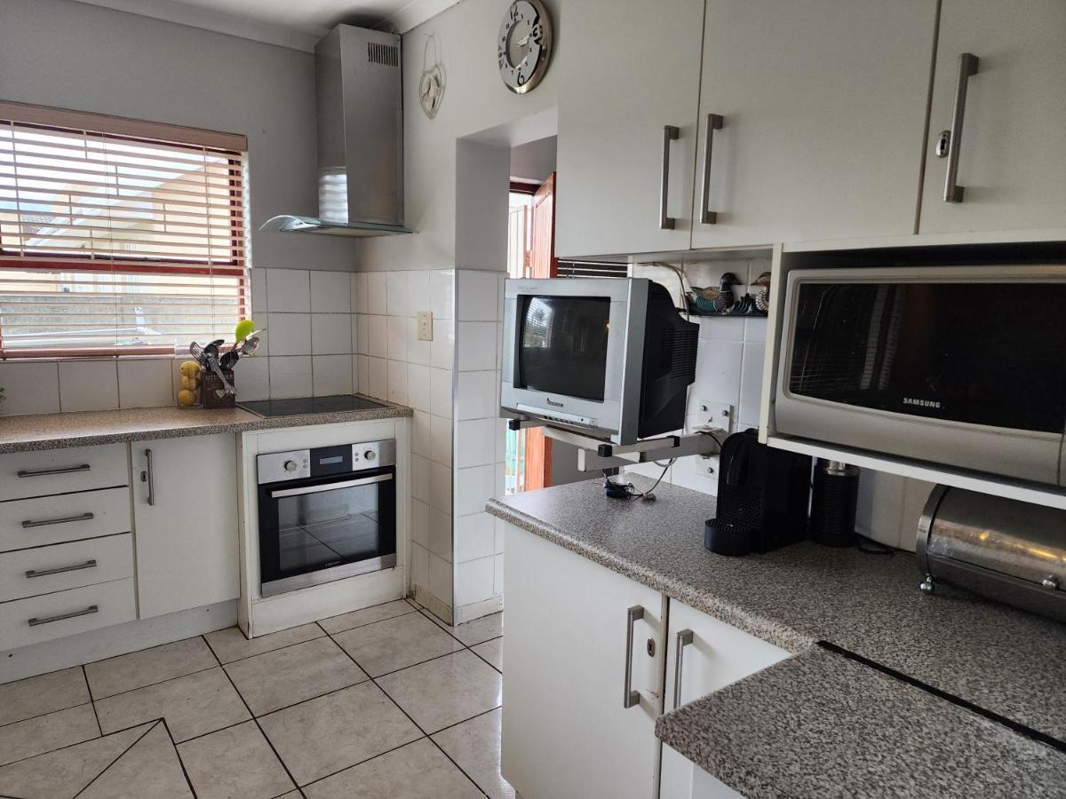 Homestay Shalom On The Bay Cape Town